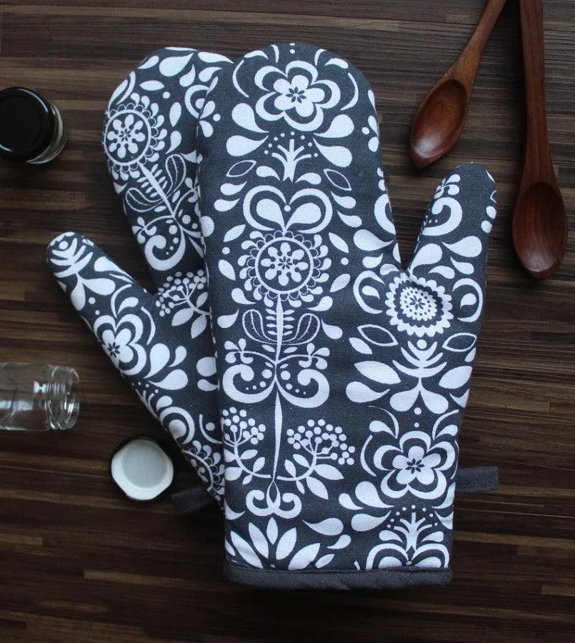 Cotton Grey Damask Oven Gloves Pack Of 2