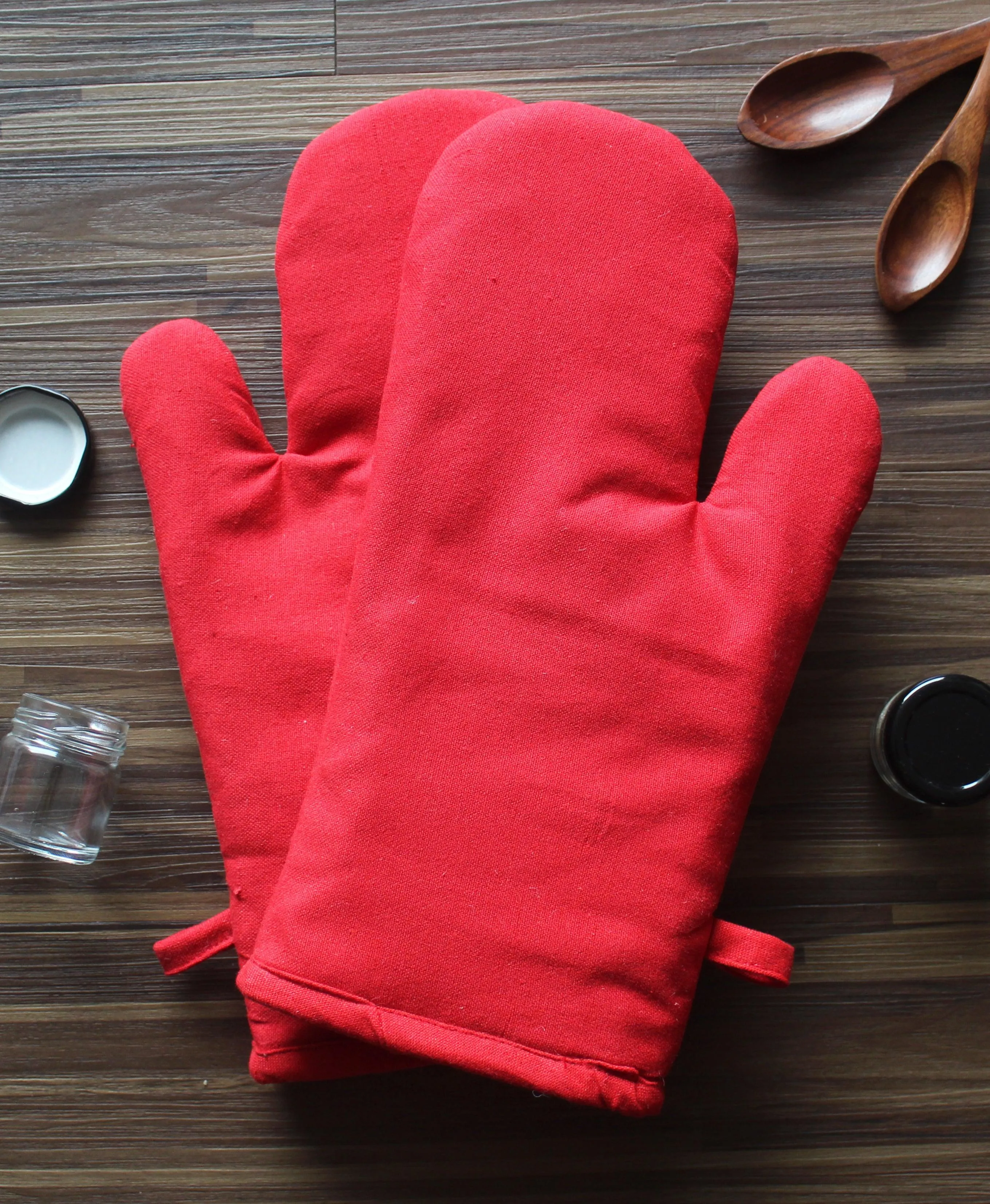 Cotton Solid Red Oven Gloves Pack Of 2