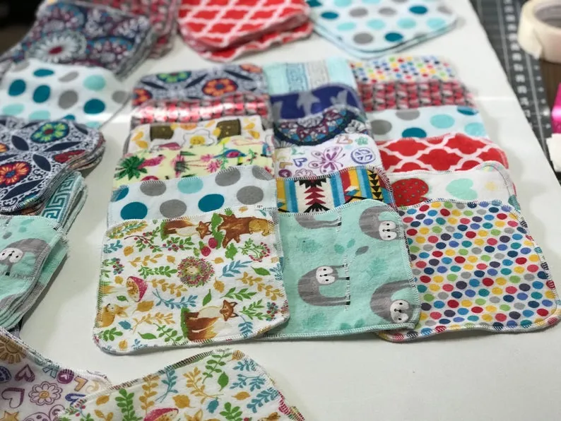 MamaBear Reusable Large Flannel Cloth Wipes Towelettes (6.5 x 6.5) Set - Baker's Dozen