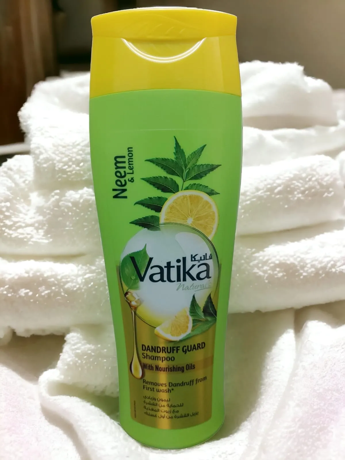 VATIKA NEEM AND LEMON SHAMPOO DANDRUFF GUARD 360ML